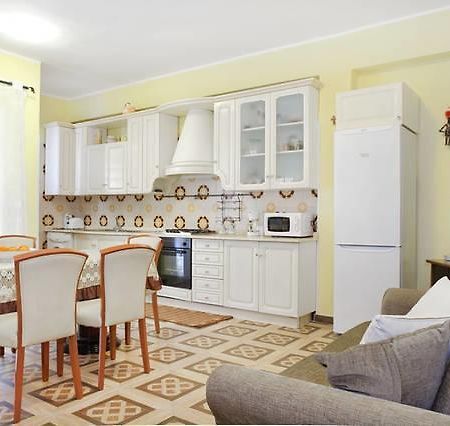 Casa Vacanze Rosy Джардіні-Наксос Номер фото